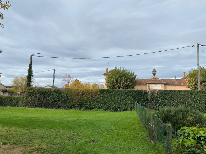 Offres de vente Terrain à batir Bâgé-le-Châtel (01380)